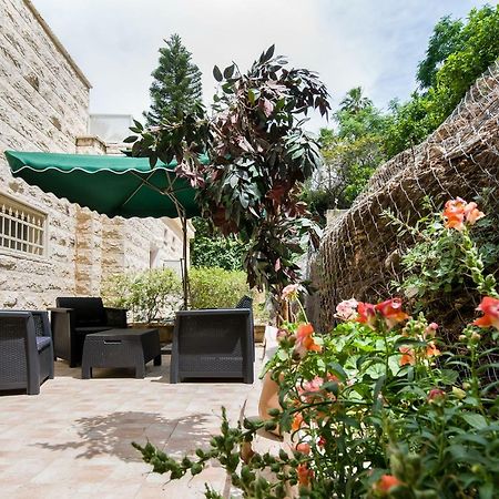 Casa De Aharon Apartments Haifa Exterior photo