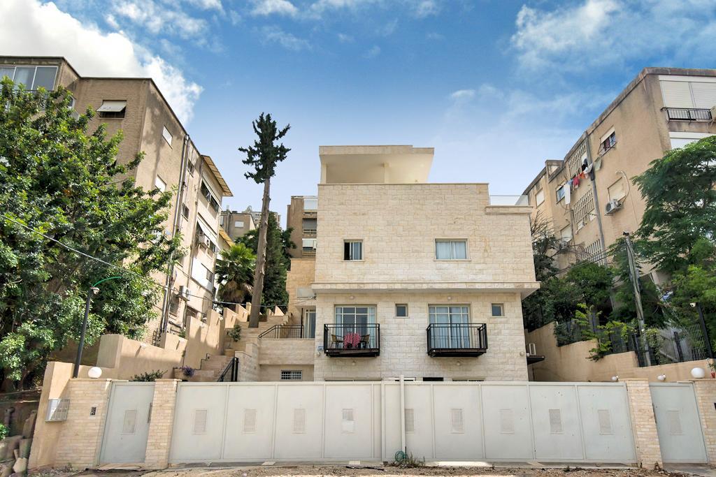 Casa De Aharon Apartments Haifa Exterior photo