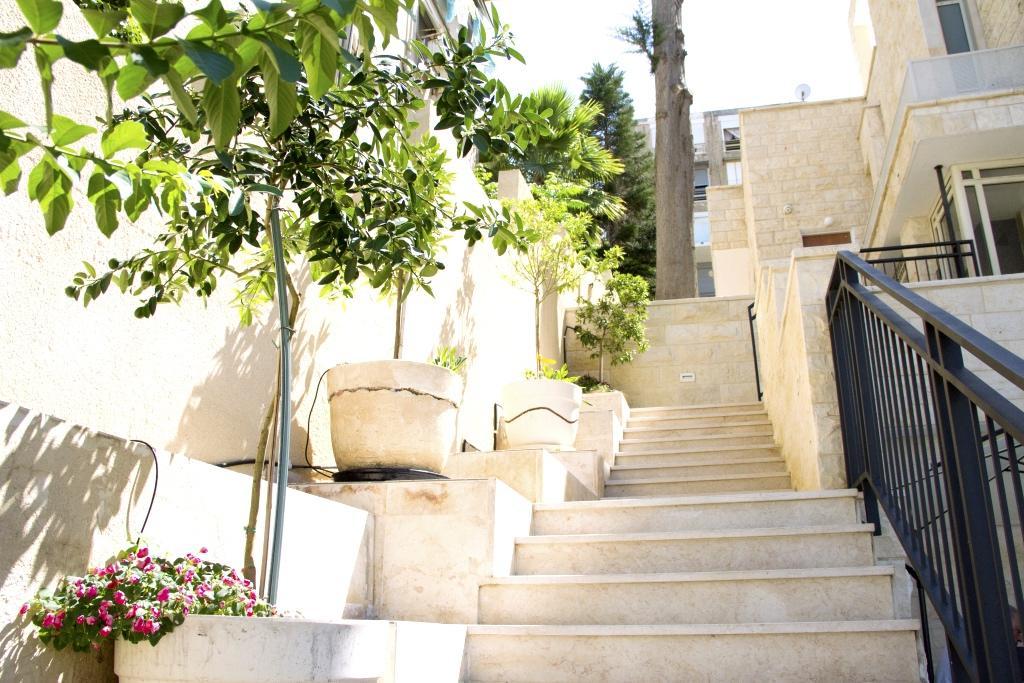 Casa De Aharon Apartments Haifa Exterior photo