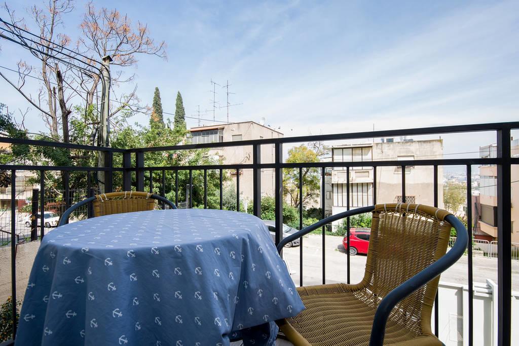 Casa De Aharon Apartments Haifa Exterior photo
