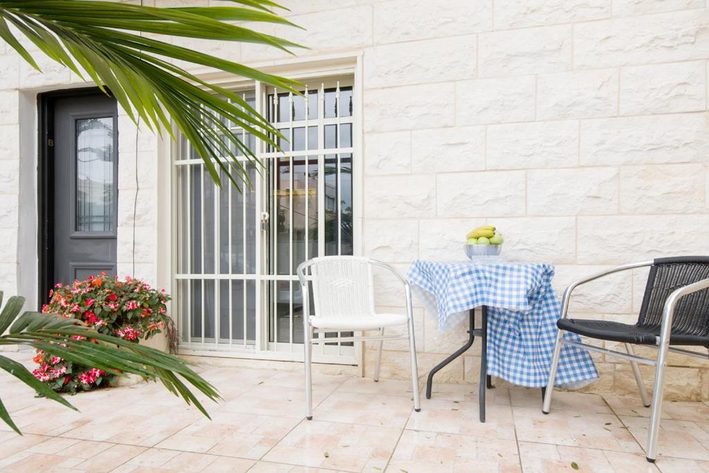 Casa De Aharon Apartments Haifa Exterior photo